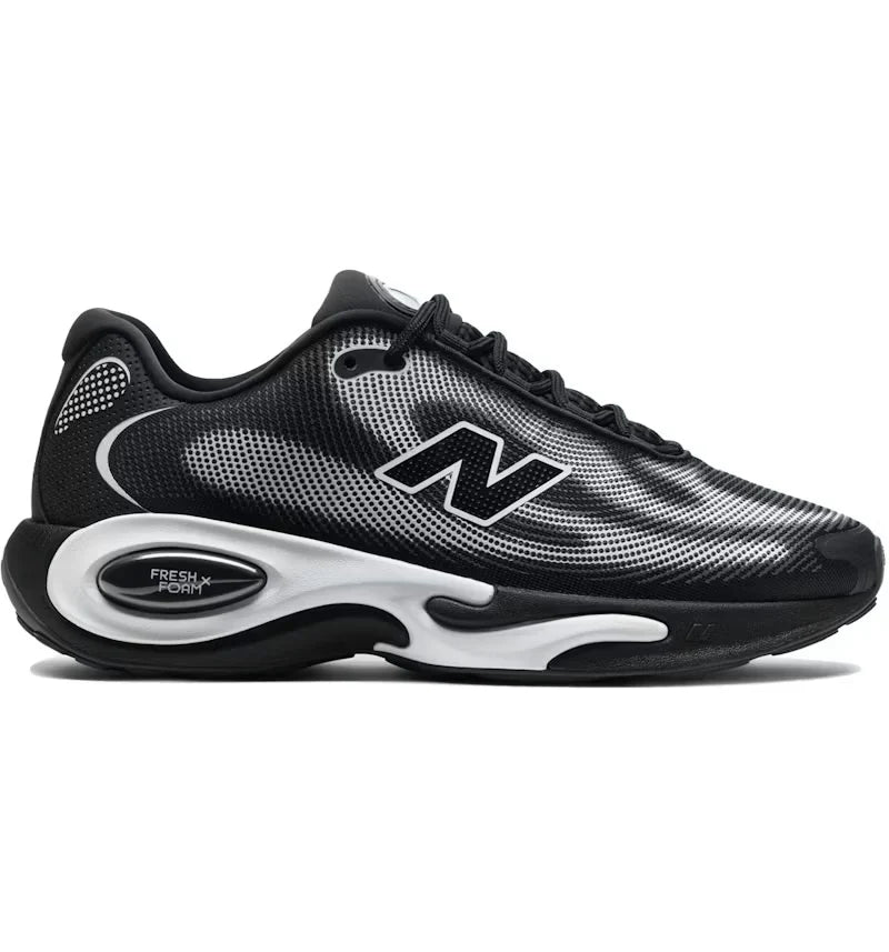 New Balance AC Runner x Klutch Athletics (coloris Black White