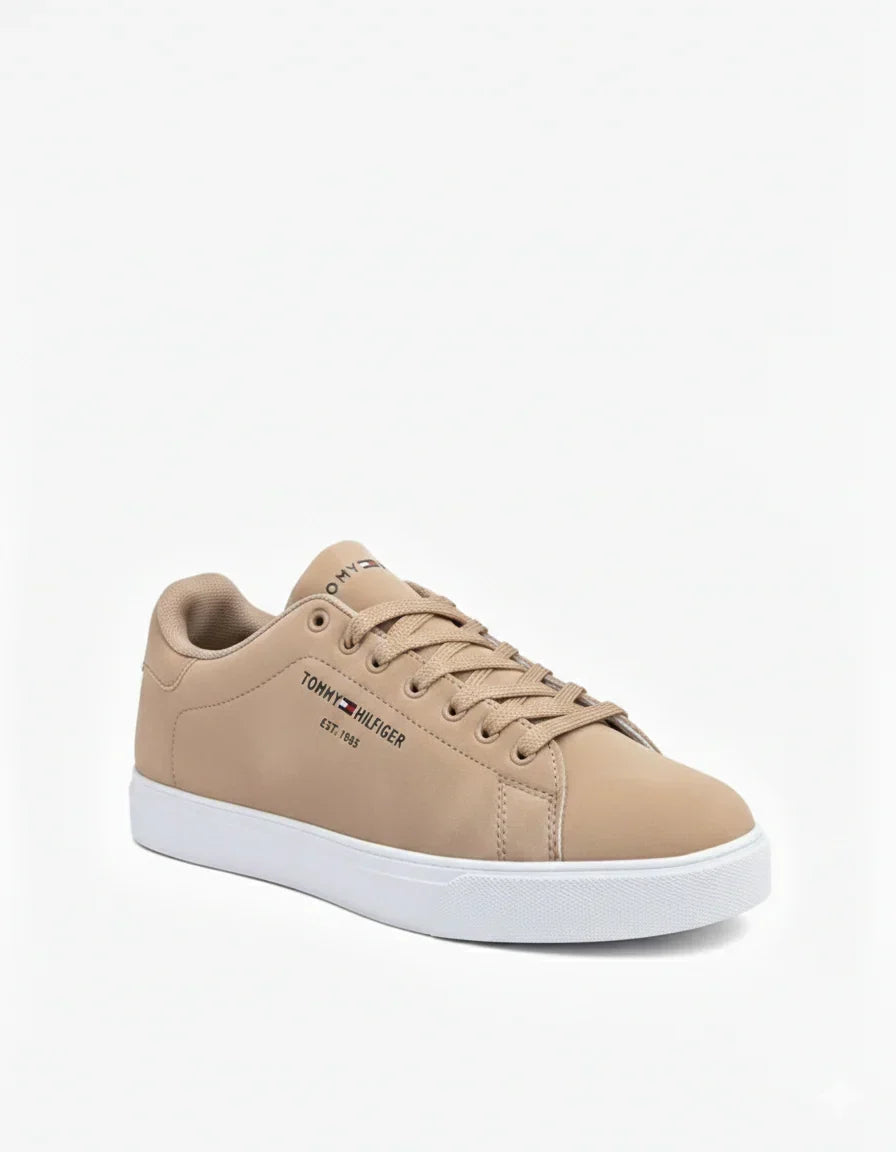 Tommy Hilfiger (modèle Low Core / court)
