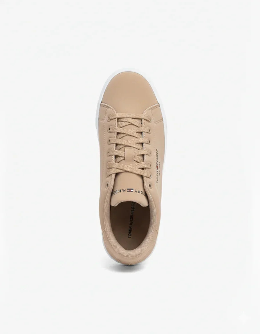 Tommy Hilfiger (modèle Low Core / court)