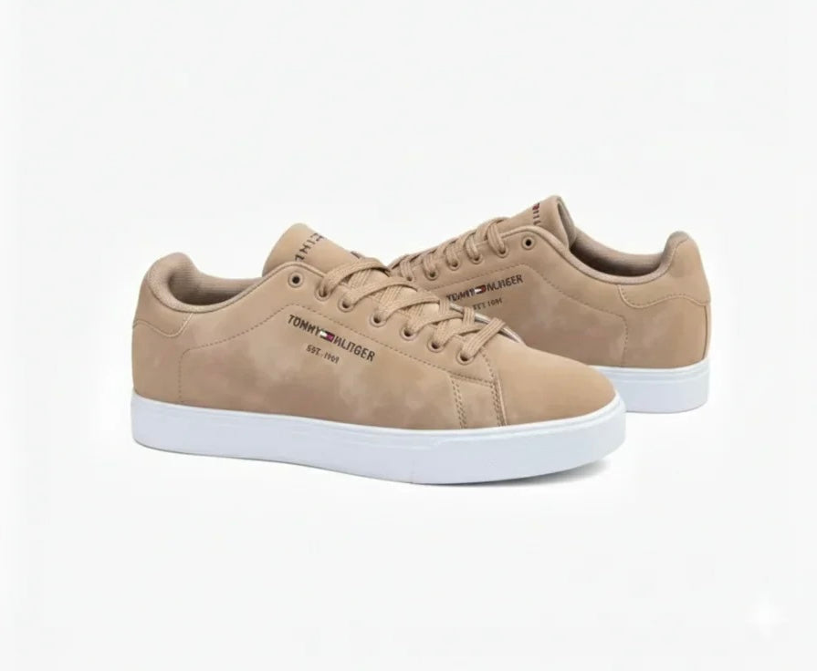 Tommy Hilfiger (modèle Low Core / court)